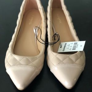Express flat shoes